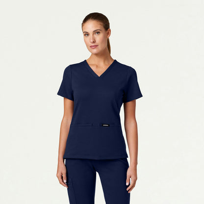 Cesi 2-Pocket Slim Scrub Top